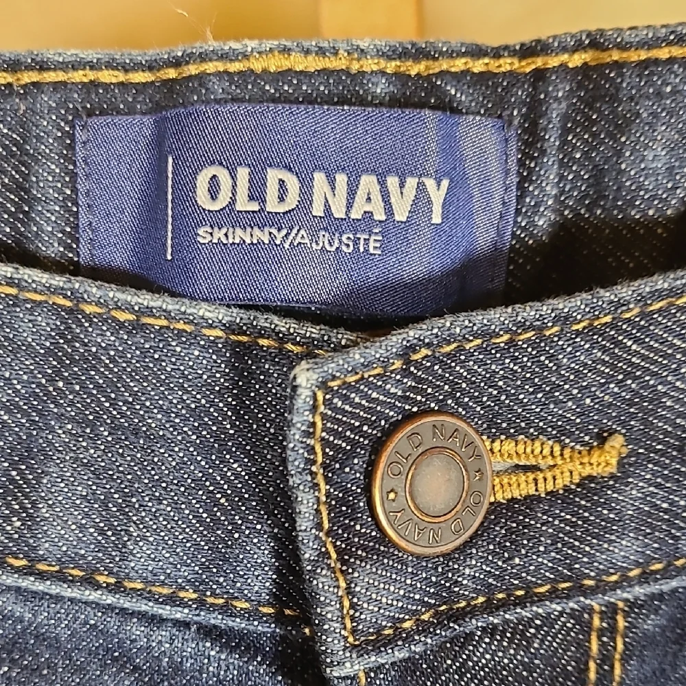 Old Navy Boys Skinny Jeans – Dark Rinse – Size 18 Regular Built In Elastic Flex